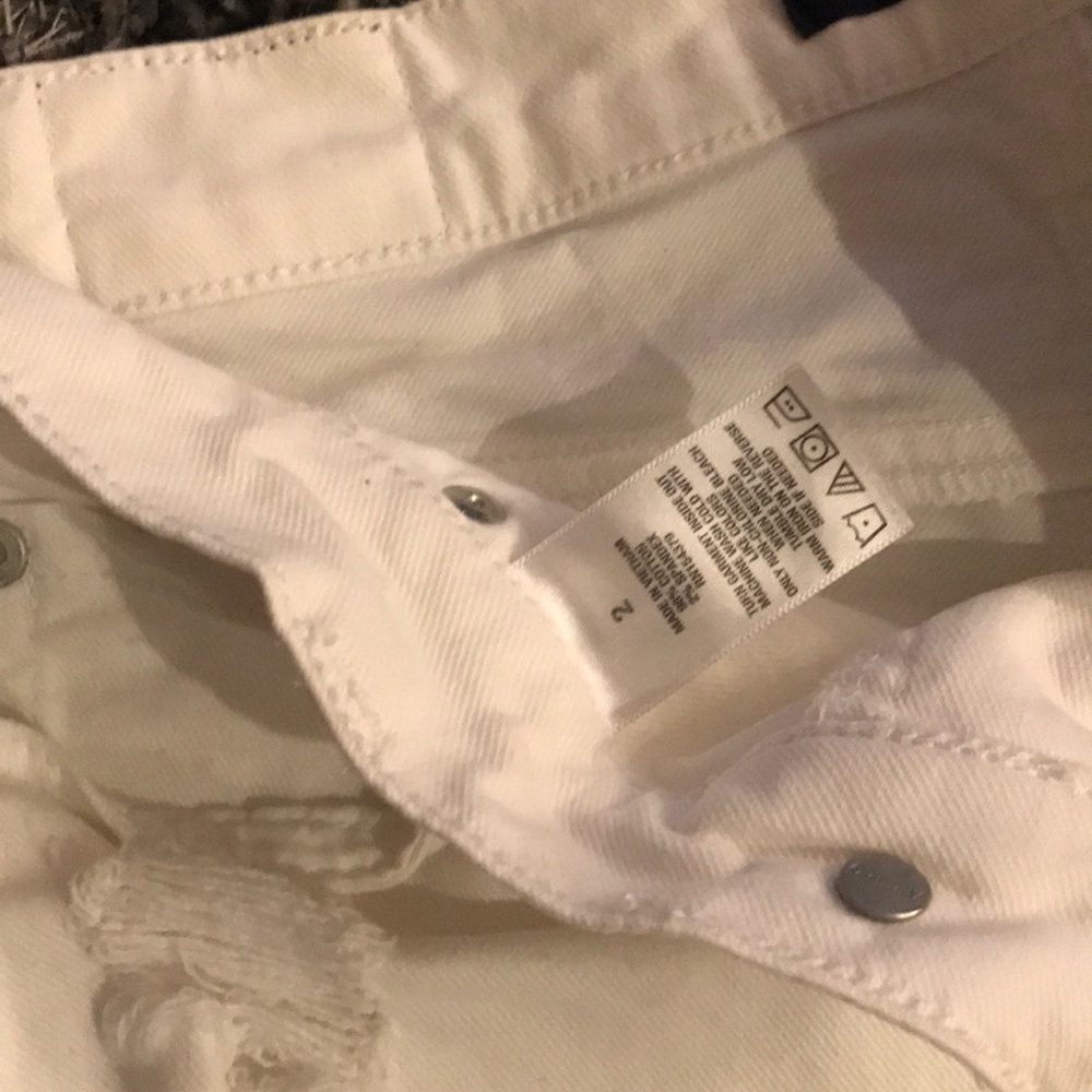 White Aeropostale shorts size 2 - Picture 4 of 4
